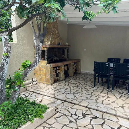 Kika * Argostoli (Kefalonia)